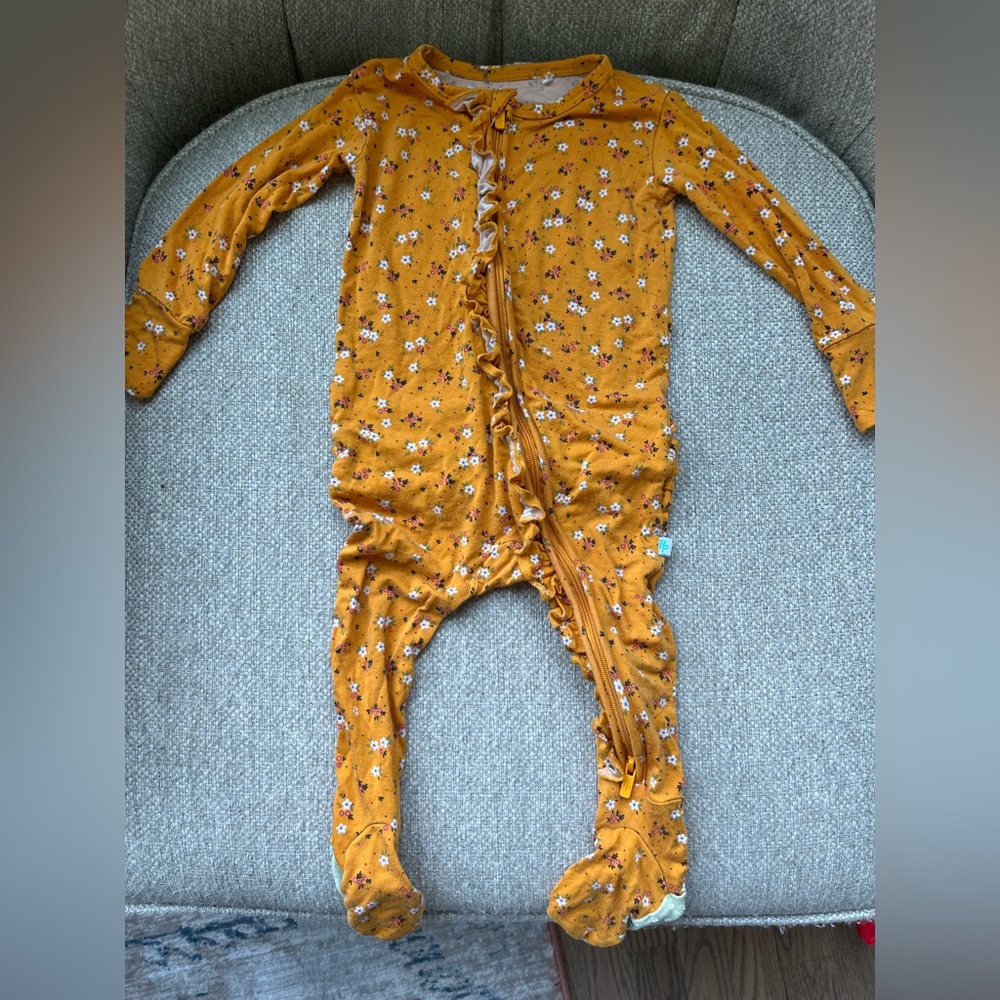 Posh Peanut Ruffled Footie (6-9 months)